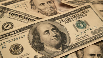 El dólar oficial subió, pero acumula más de un mes por debajo de los $1.400