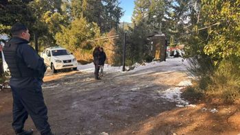 Tragedia en el Nahuel Huapi: camioneta cayó por un barranco y murió una nena de 3 años