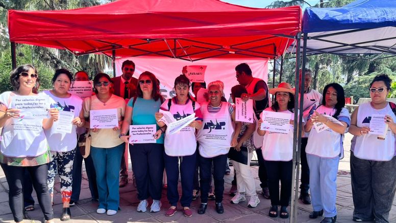 Indignación gremial: 