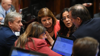 Senado: LLA levanta la sesión del jueves para evitar el pedido de interpelación a Adorni