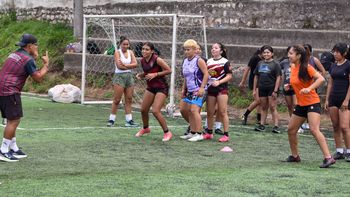 El fútbol femenino Granate abrió la temporada y convoca nuevas jugadoras