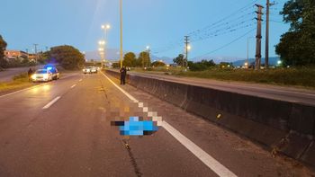 Motociclista circulaba sin casco, derrapó y murió en la Ruta 9