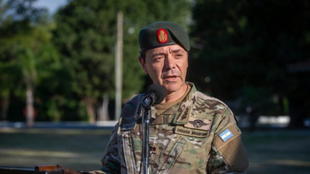 Ministro de Defensa: 