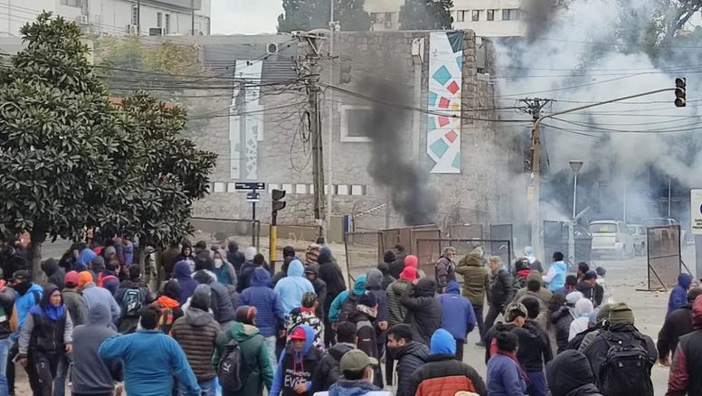 Apuntan a la cadena de mando en la causa por la represión de 2023