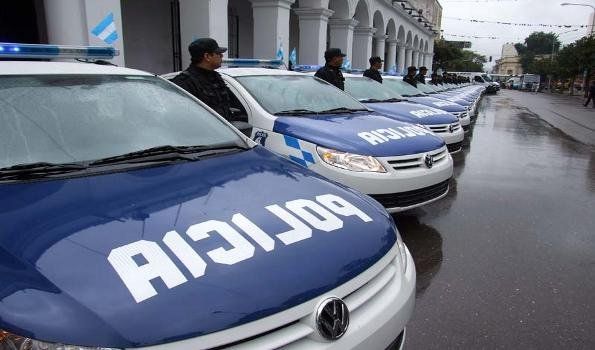 Entregaron 20 patrulleros y 2 furgones a la Policía de la Provincia