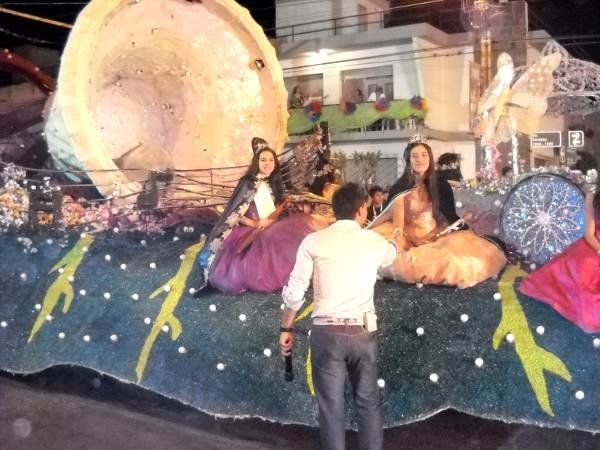 El cuarto desfile recibió a las reinas del interior y de otras ediciones de la FNE