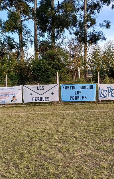 Campaña solidaria en Los Perales, colecta de ropa para enfrentar el invierno