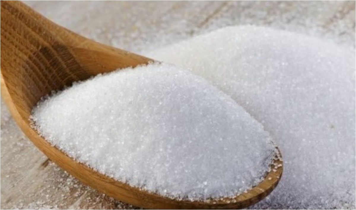 ANMAT prohibió una conocida marca de azúcar que tenía piedras y otros objetos