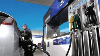 YPF aumentó un 4% el precio de las naftas y el gasoil 