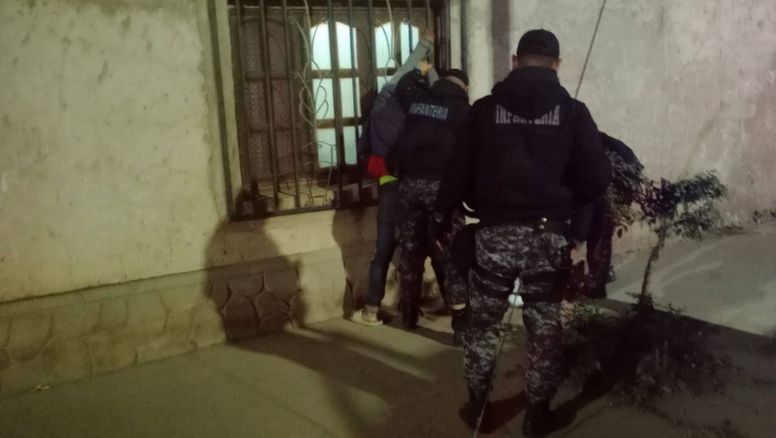 Violó medidas restrictivas en su contra y atacó a su pareja con un arma blanca