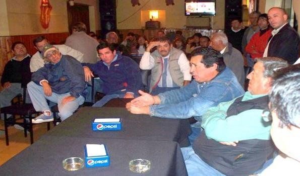 “Vamos a defender al sector tabacalero de los embates por destruirlo”