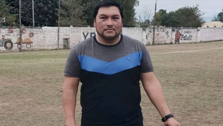 Néstor Flores fue presentado como nuevo entrenador de Universitario