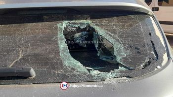 Vandalismo en Palpalá: apedrearon un auto en el barrio Paso de Jama