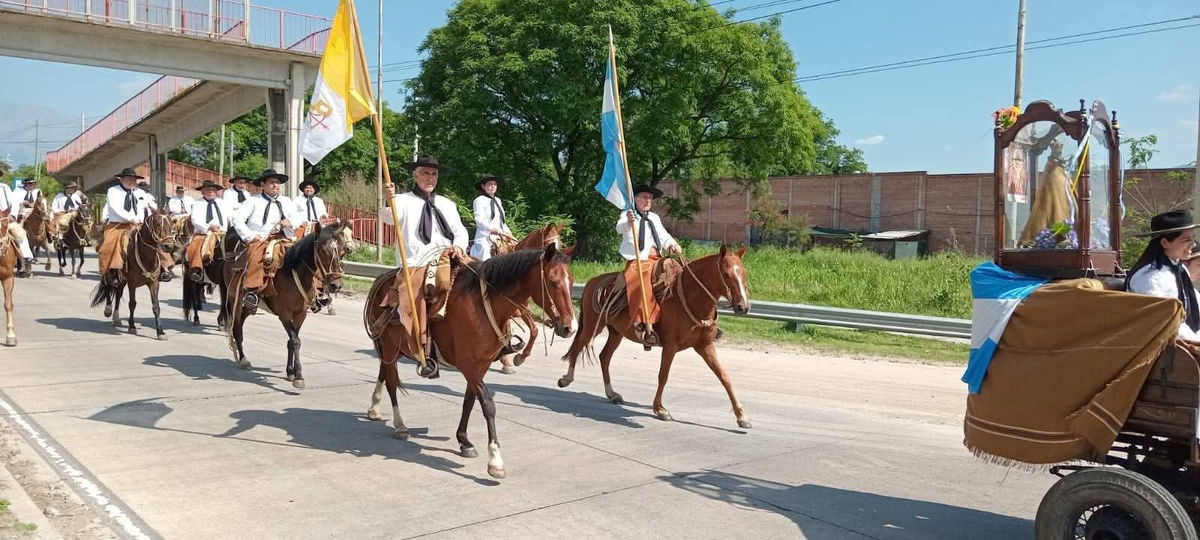 Peregrinación gaucha para honrar a la Virgen de Río Blanco