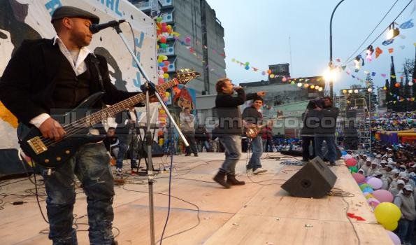 La Tupac Amaru festejó el Día del Niño a pura fiesta y show