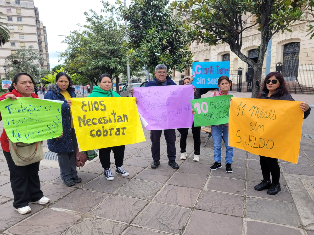 Crece el reclamo: trabajadores del Servicio Penitenciario siguen sin cobrar sus sueldos Crece el reclamo: trabajadores del Servicio Penitenciario siguen sin cobrar sus sueldos