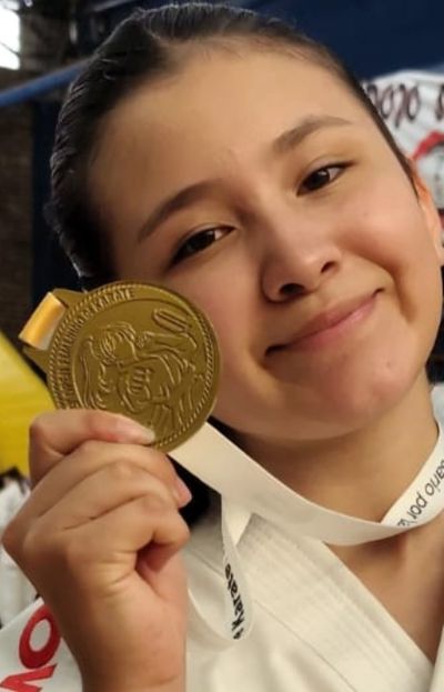 Kiara Pineda se colgó la de oro en Rosario