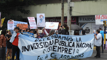Docentes universitarios de Jujuy transitan una nueva semana completa de paro