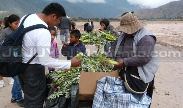 Miles de fieles acompañaron el descenso de la Virgen de Punta Corral