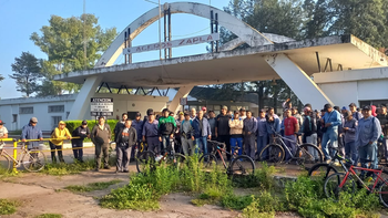 Fuerte reclamo en Industrias Zapla: trabajadores piden mejoras salariales