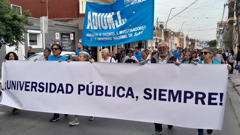 Jornada de protesta en Jujuy: docentes universitarios contra la reforma laboral