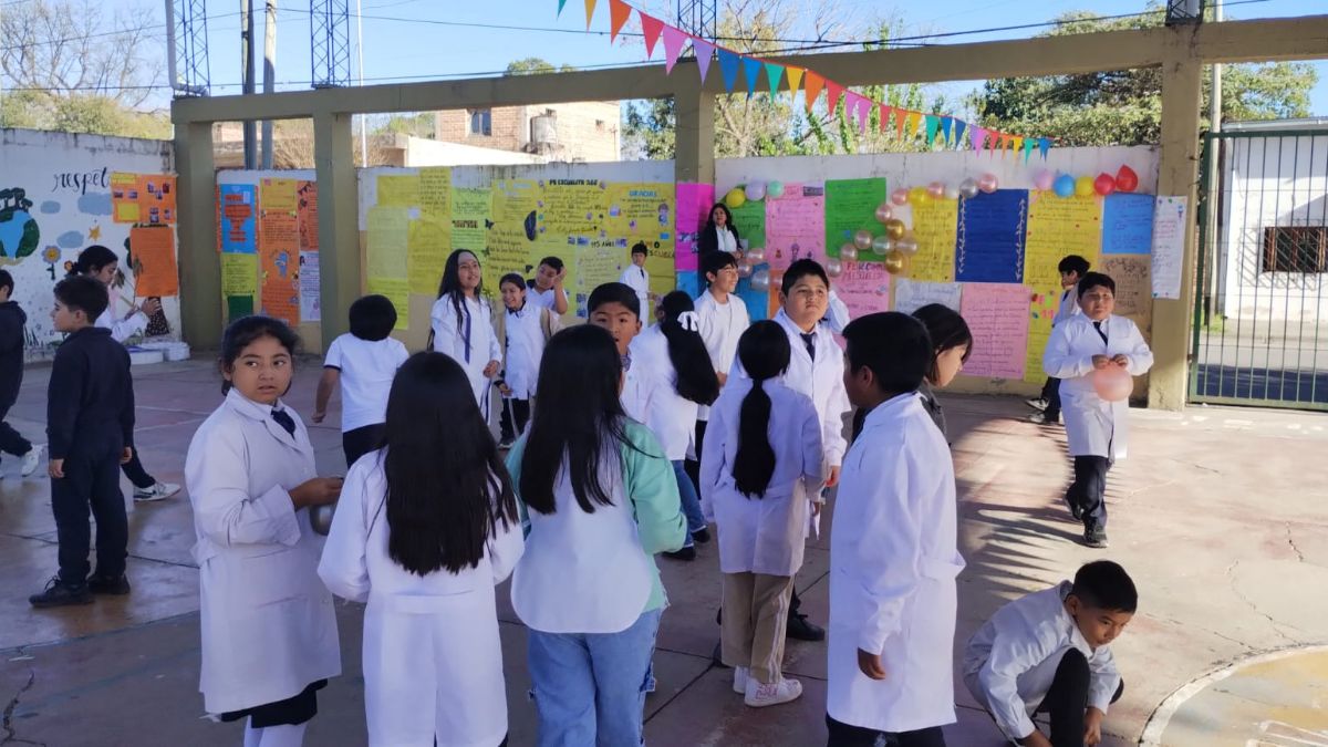 La Escuela de Río Blanco cumplió 115 años y aguarda respuestas por mejoras edilicias